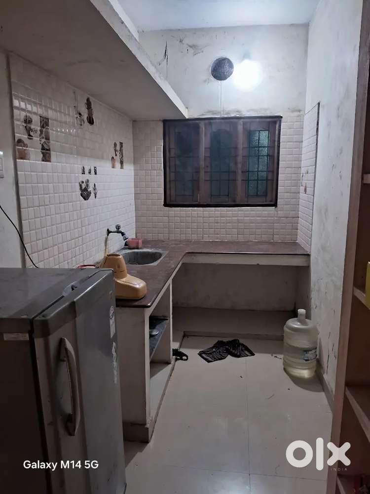 Rent FOR only bachelor 1 r 2 person only , share room .