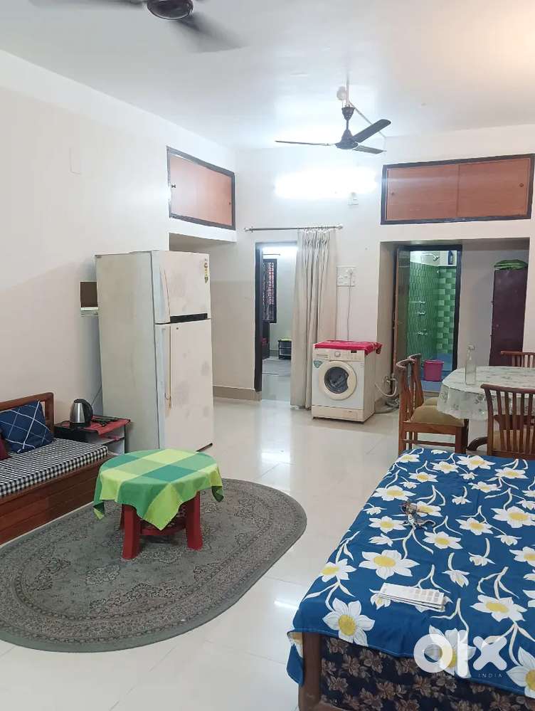 1 bhk fully furnished room rent at Six mile