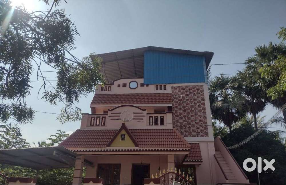 Individual House in First floor for rent