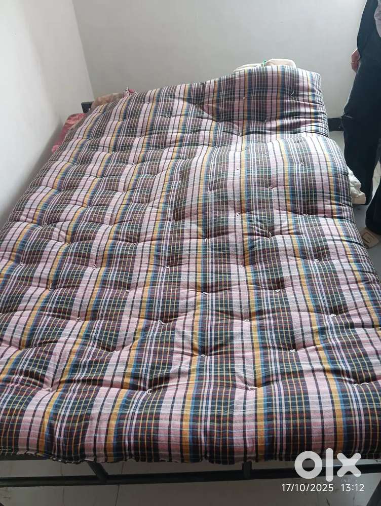 Mattress bed 4*6