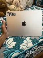 Macbook Air M2 256GB Under Warrenty
