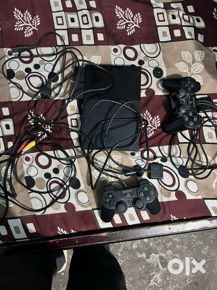 Plastation 2 (PS2)