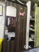 Wardrobe Almirah