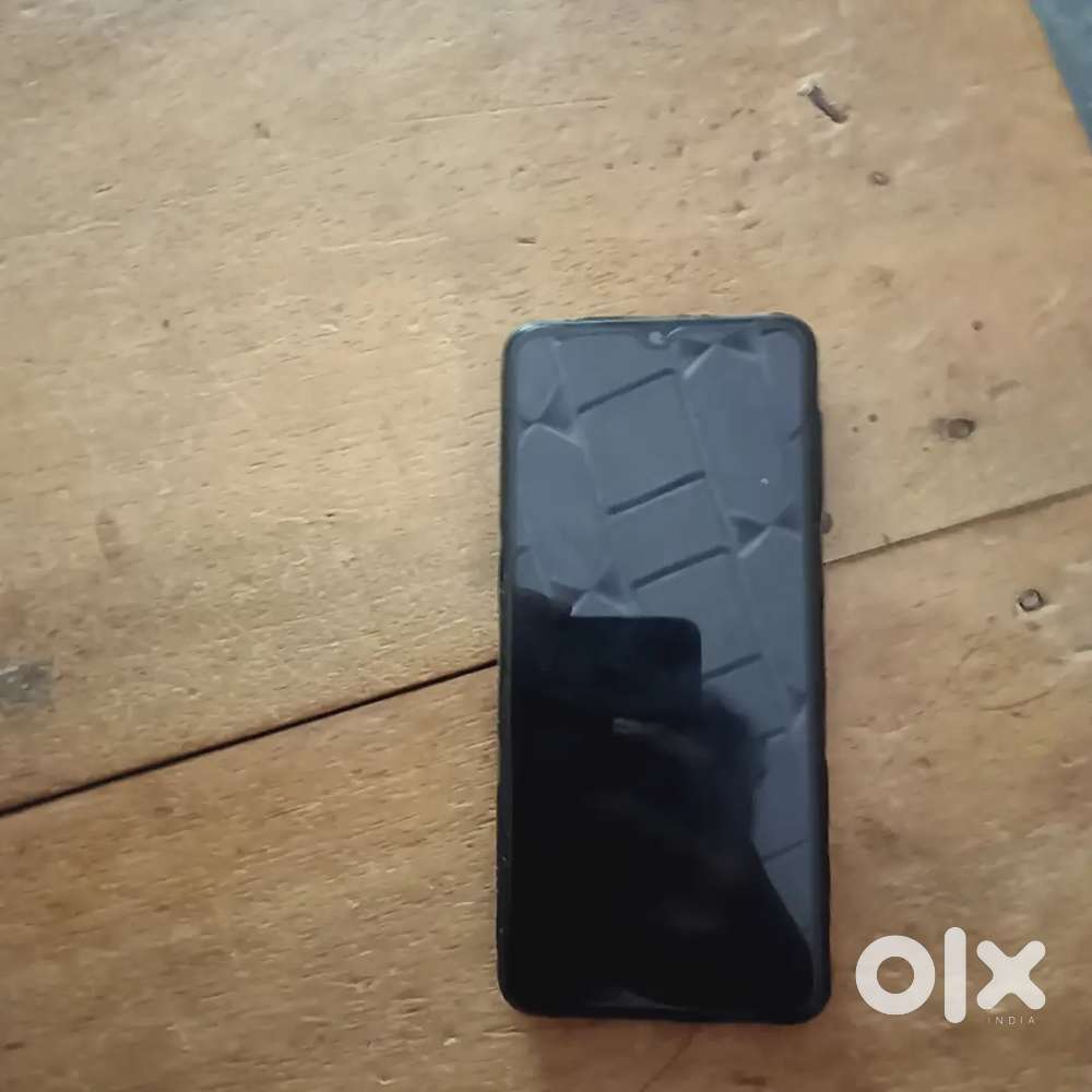 Samsung galaxy M13 1years old