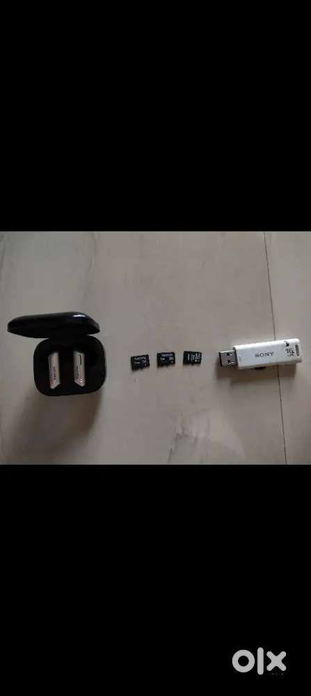 Wings Beatpods,Sony 16GB Pendrive,Memory card are 8GB,8GB AND 32GB