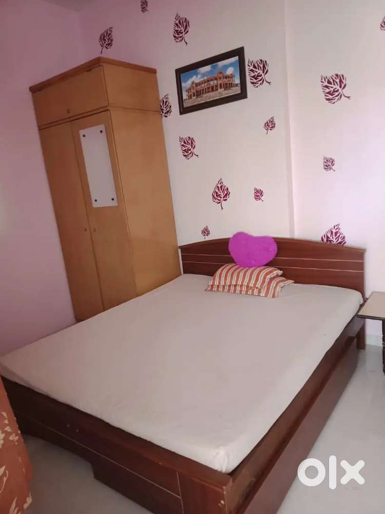 PG Service for Girls only