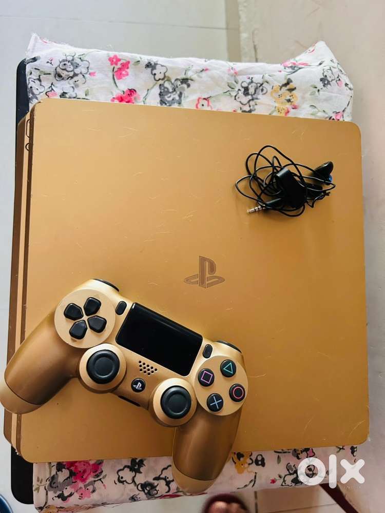 Ps4 Slim with 4 top games