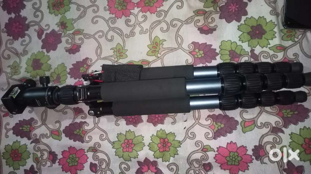 Pro master camera tripod