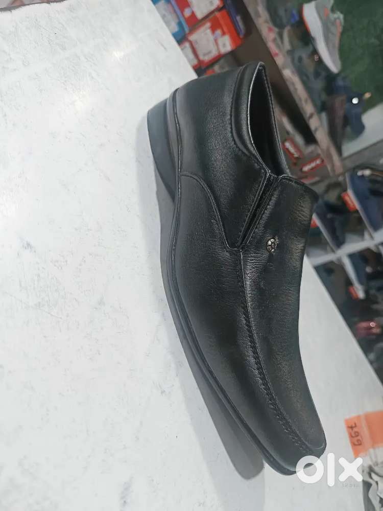 Urgent Stock Clearance — Branded Footwear Lot (Bulk) — Jogeshwari