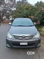 Toyota Innova 2.5 V 7 STR, 2011, Diesel