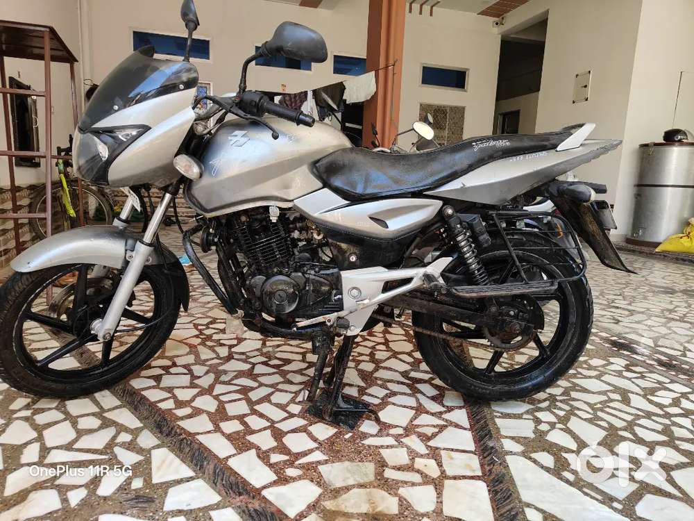 Working condition, no dents , both new tyres,all functions are working