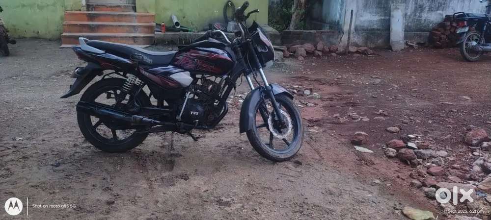 Engine good condition need to fix chain cover ,battery,front disc hub