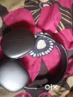 Black colour head phone