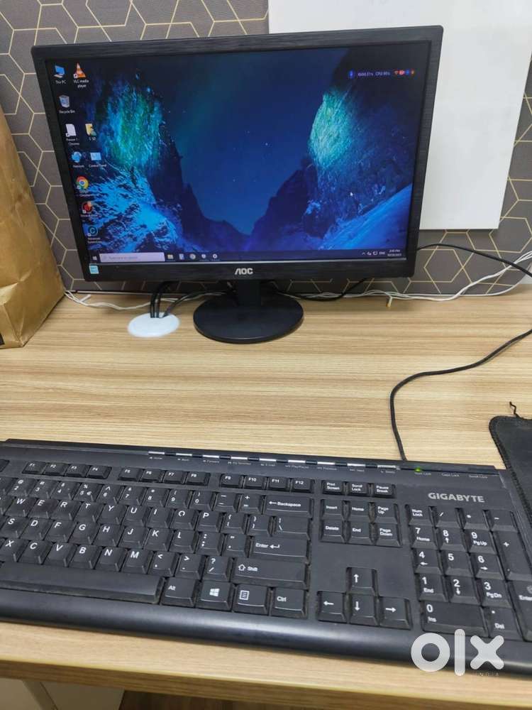 AMD Athlon 3000G 16GB RAM 256GB SSD 512GB HDD Desktop