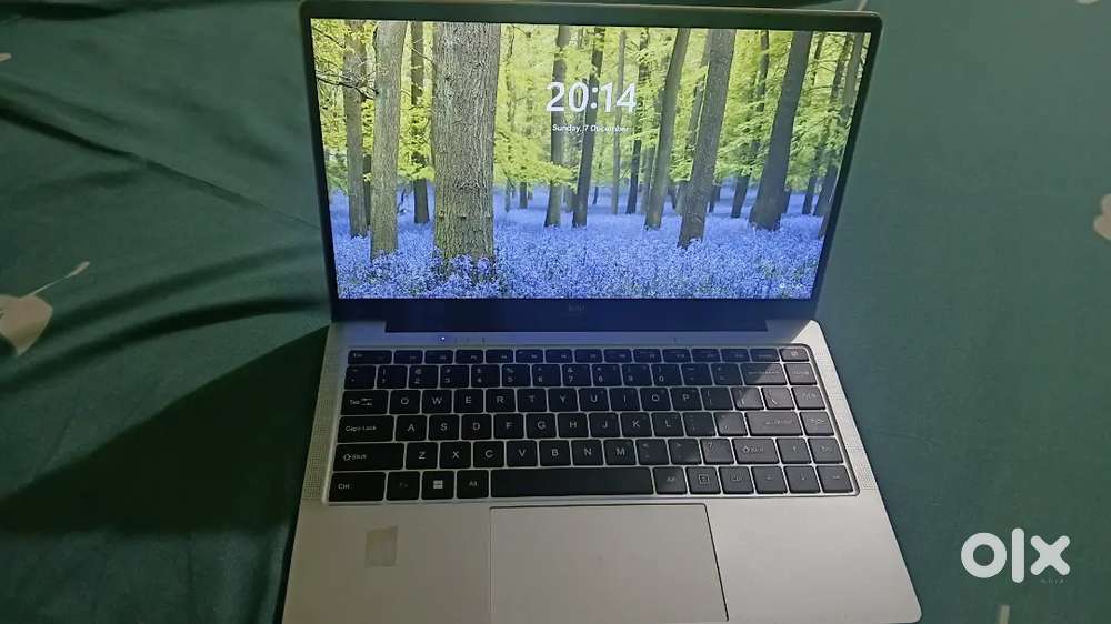 Laptop only 1 month usead