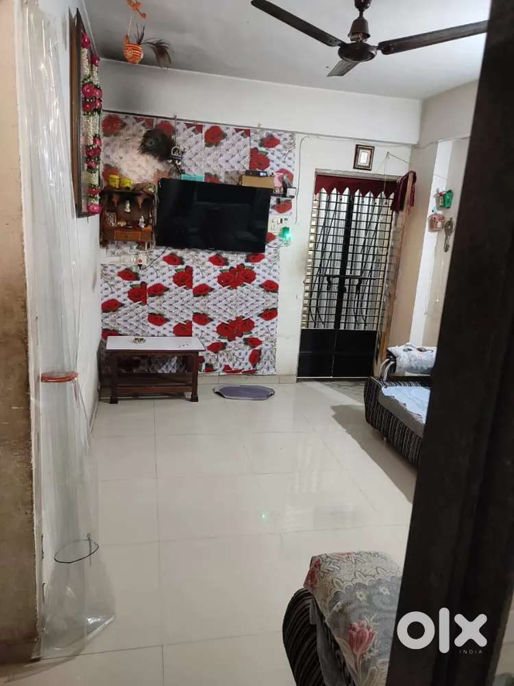 1 Bhk flat semifurnish-amroli