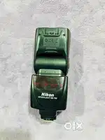 Nikon Speedlight SB-700 Flash – Excellent Condition
