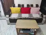 3 seater sofa + center table