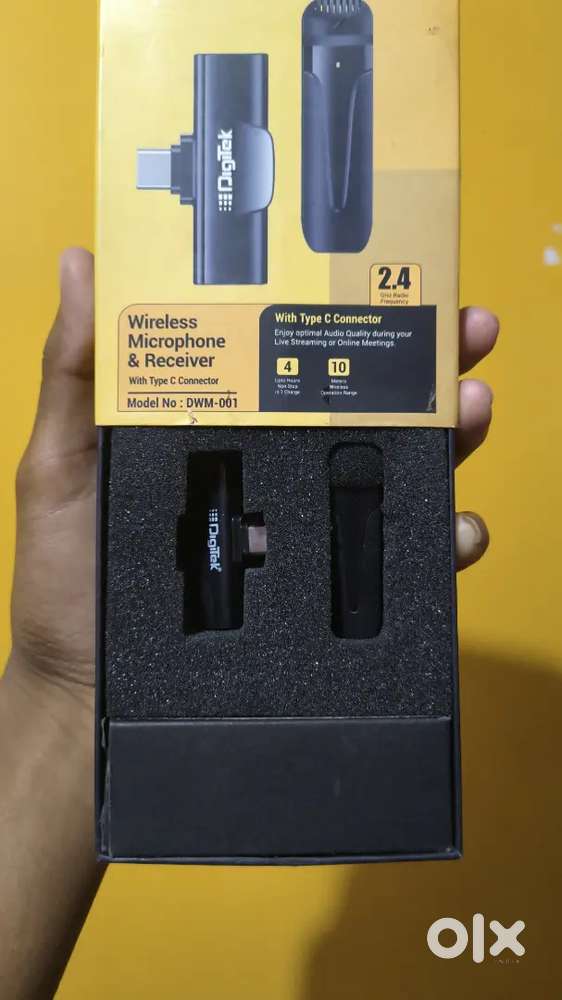 Digitek Wireless microphone and receiver