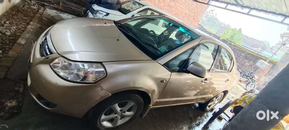 A1 condition engine se set gadi h ingine khula bhi nahi h abhi tak