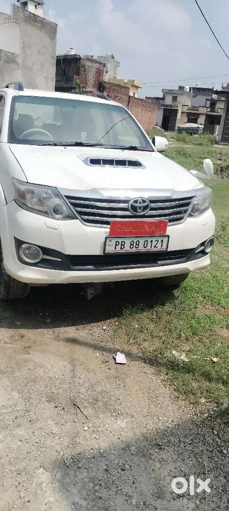 Toyota Fortuner 2013 Diesel 150000 Km Driven
