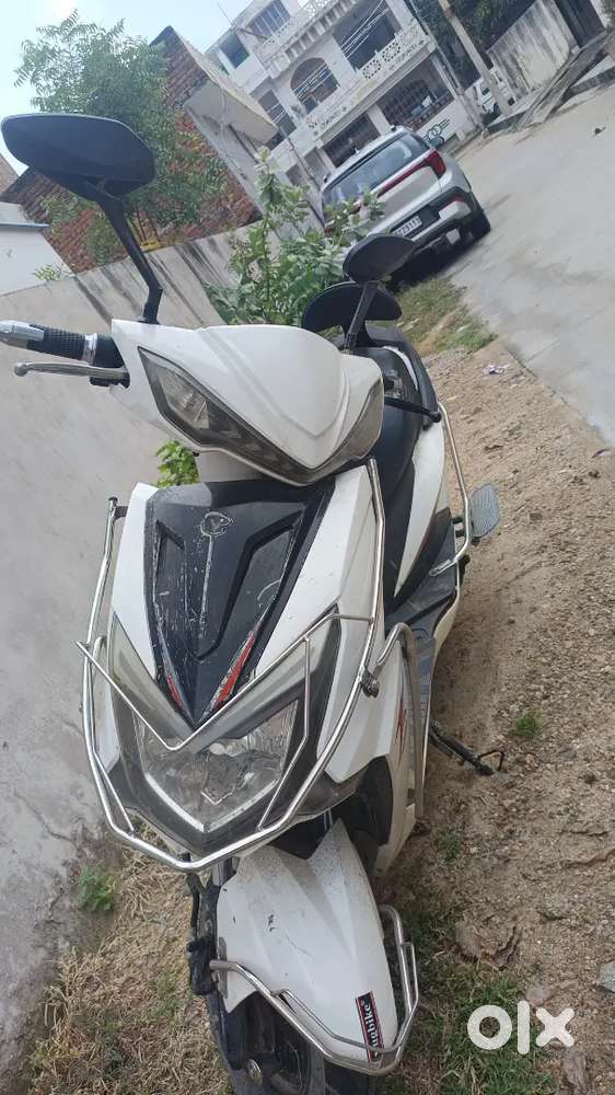 EV scooter