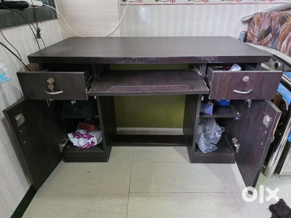 Computer / Dining table