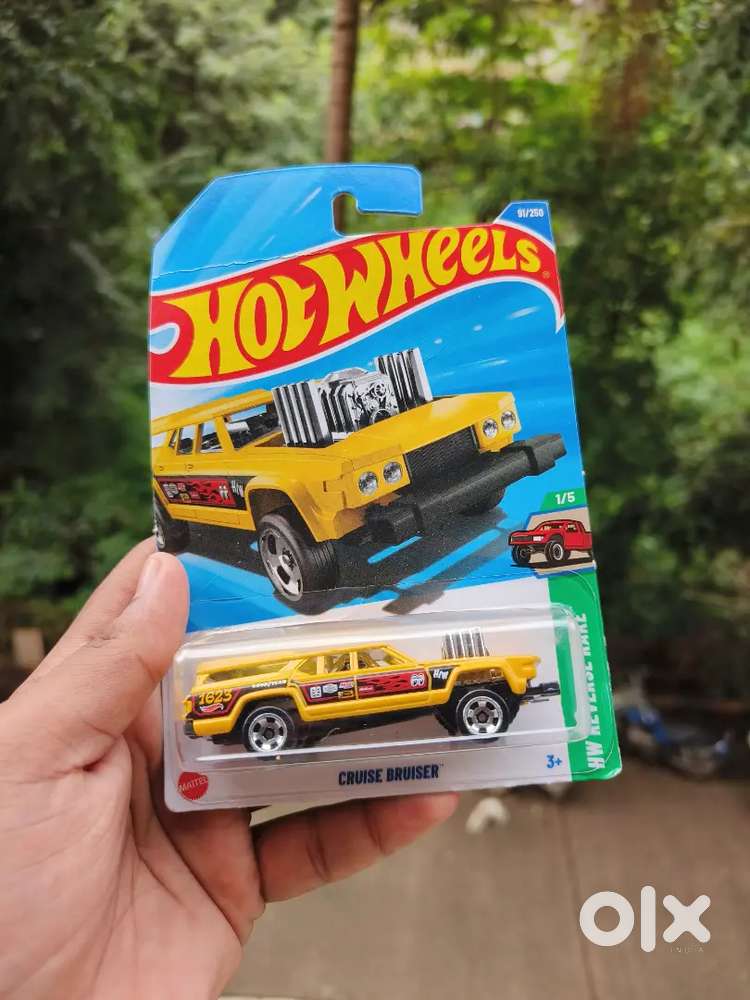 Hotwheels Cruiser Bruiser