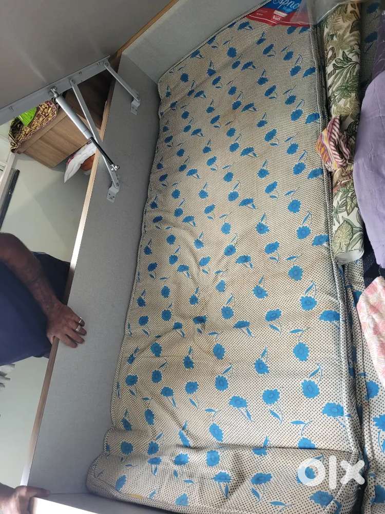 Two branded 3×6 matress of Kurl On at Rs 4000/-