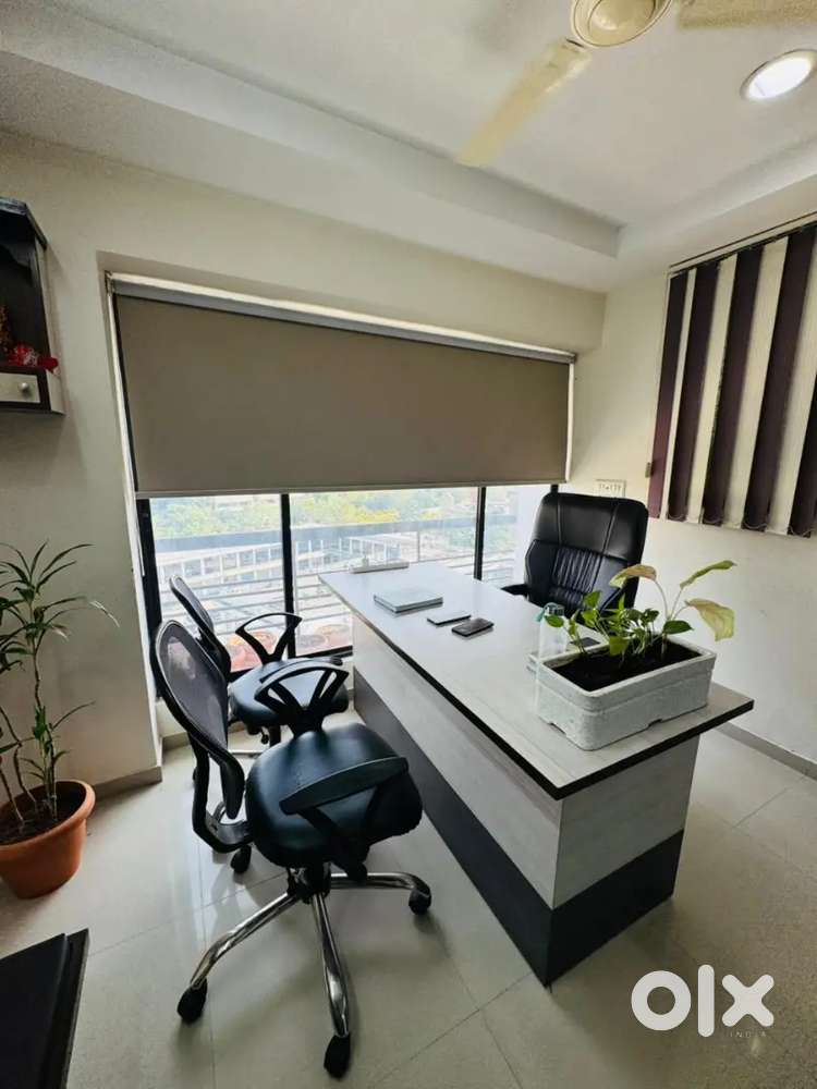 Furnished office without brokerage