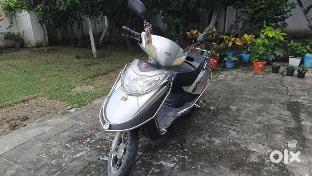 Good condition electric scooty