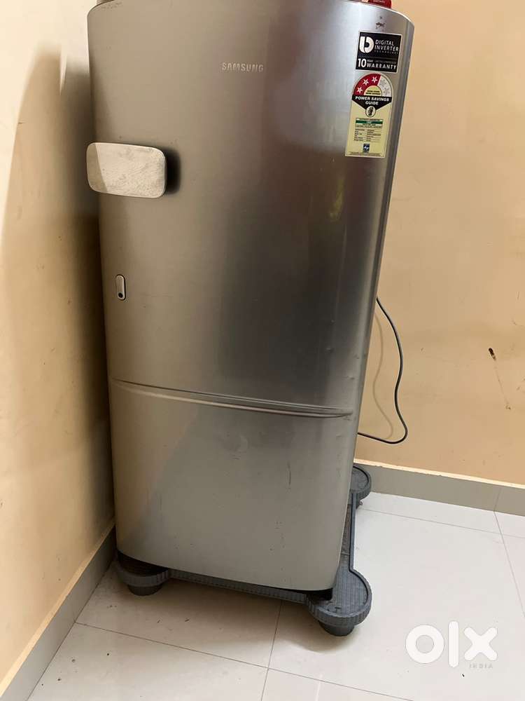 SAMSUNG REFRIGERATOR