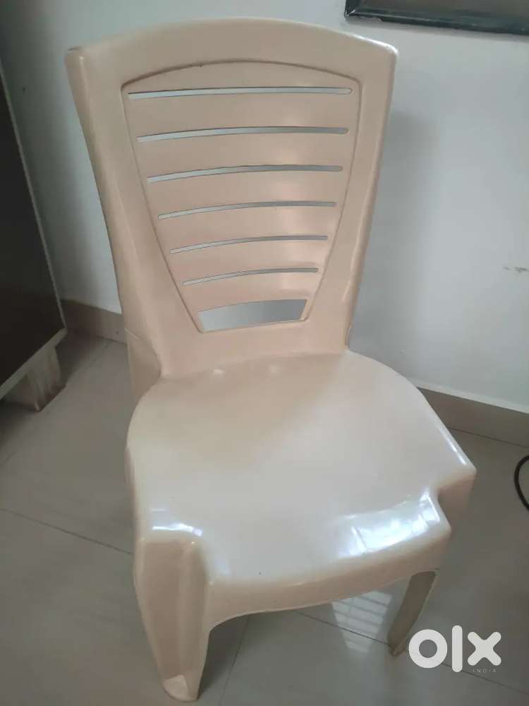 Nilkamal Chair