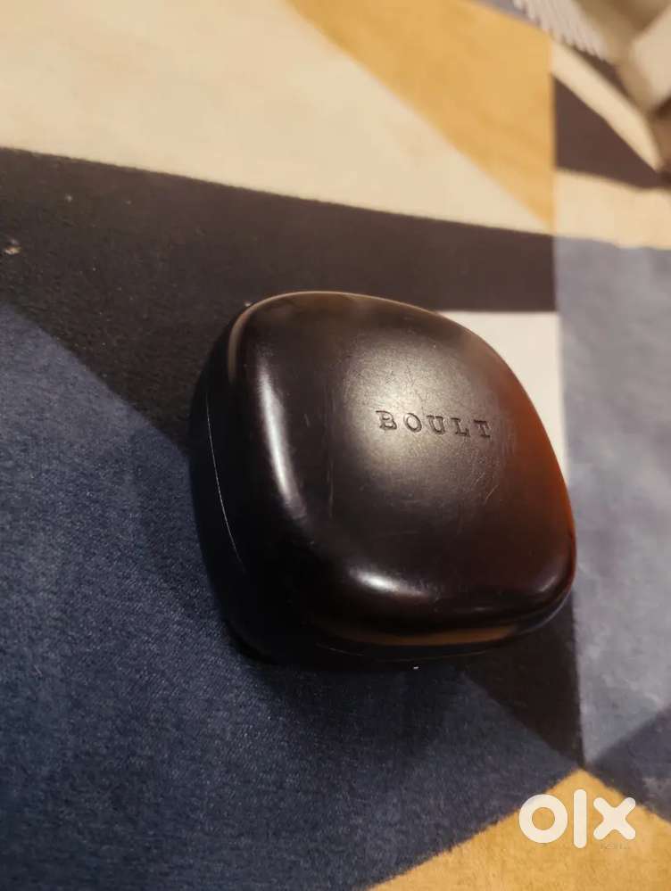 Boult Wireless Earbuds with Charging Case – Fully Working