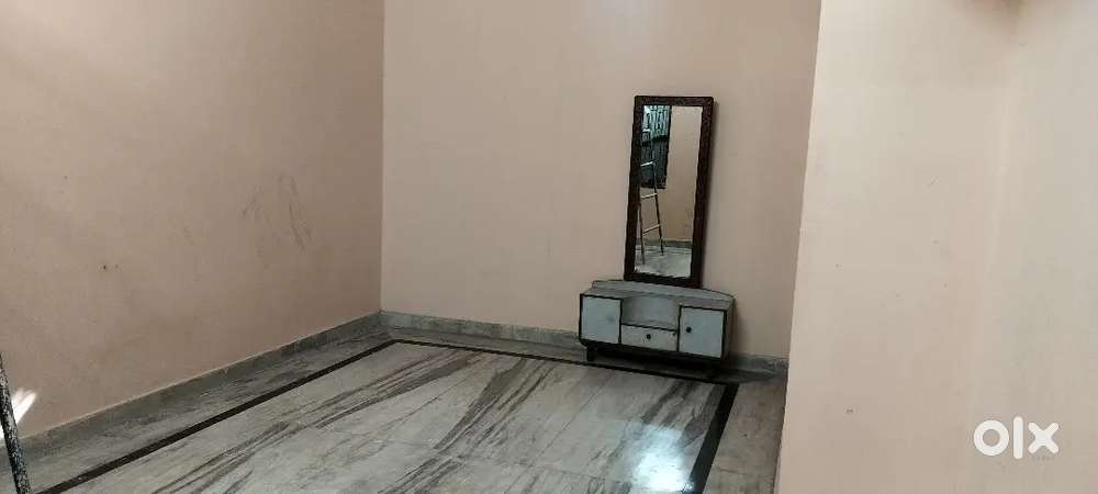 1bhk 1st floor house available for rent near Shakti bhawan road