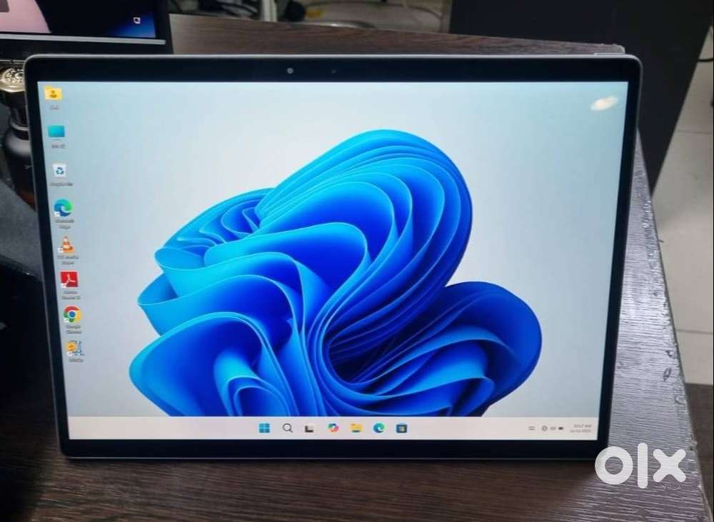 Dell Latitude 7320 Detachable With Keyboard and Pen