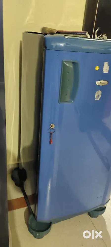 Fridge (refrigerator)