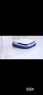 Robotic vacuum cleaner