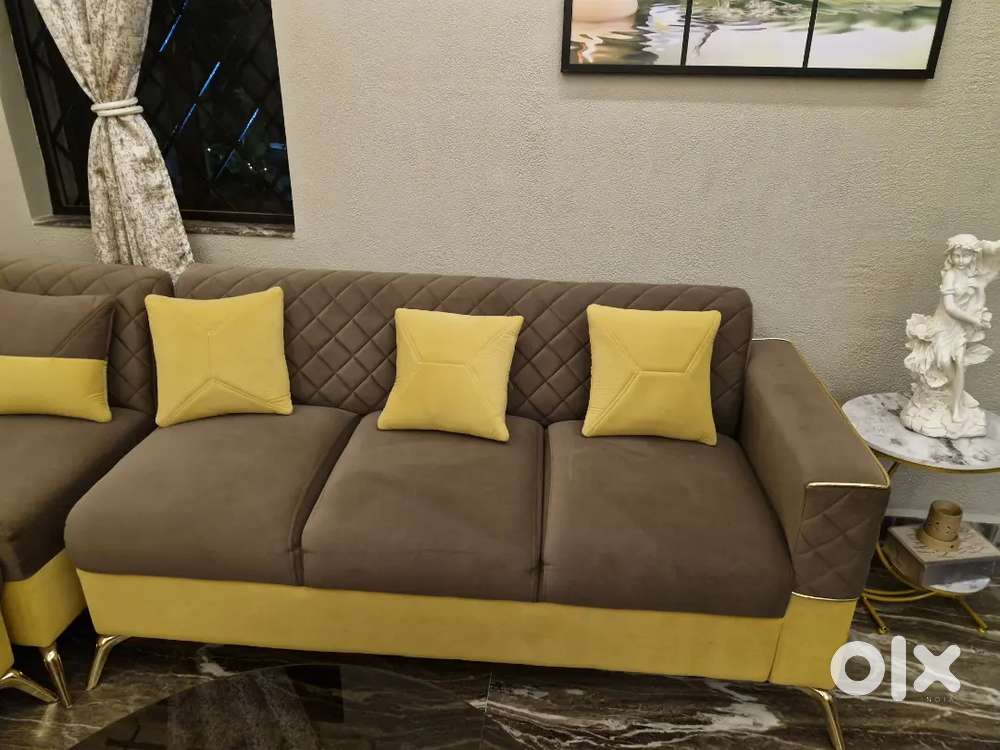 Well cushioned & good fabric, 2 years old for SALE