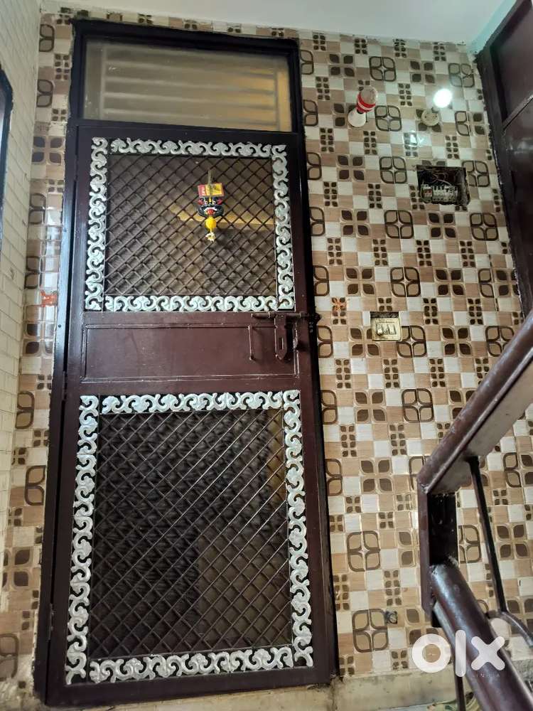 3Bhk ready to move well maintained house
