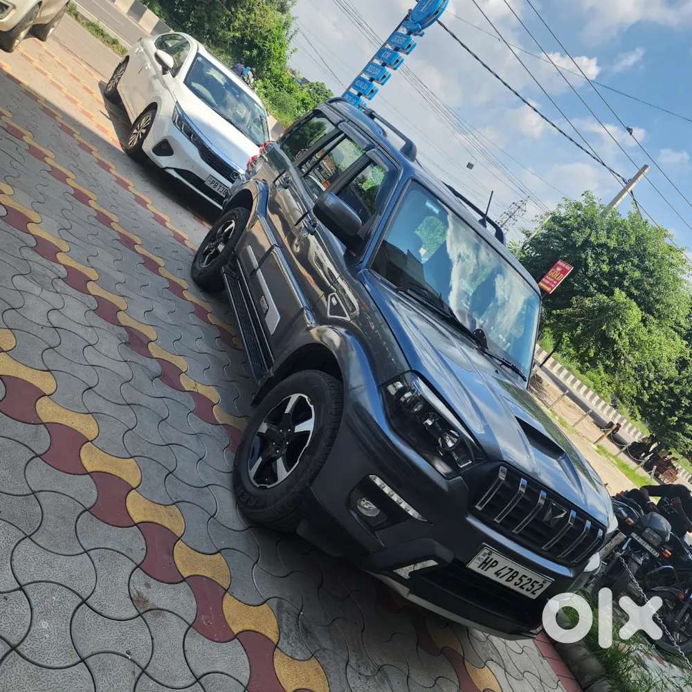 Scorpio s11 classic captain seat dark grey