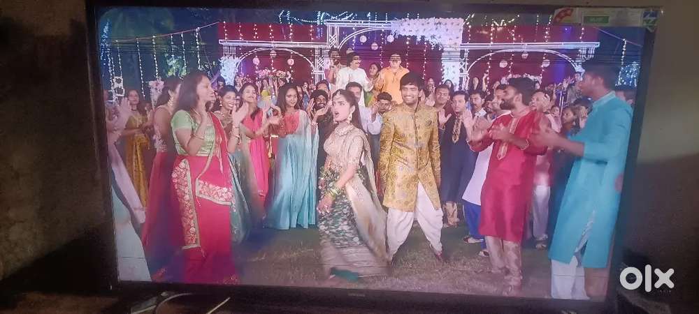 Samsung 4oins  led tv small line in screen