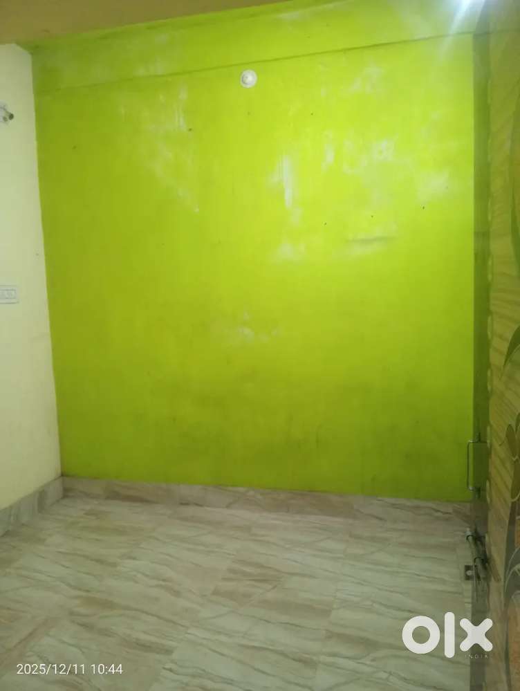 House for rent. 1room 1bathroom no kitchen 1parking.