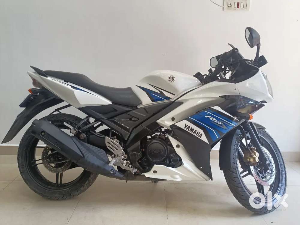 YAMAHA R15S 2017 MODEL SINGLE OWNER MINT CONDITION
