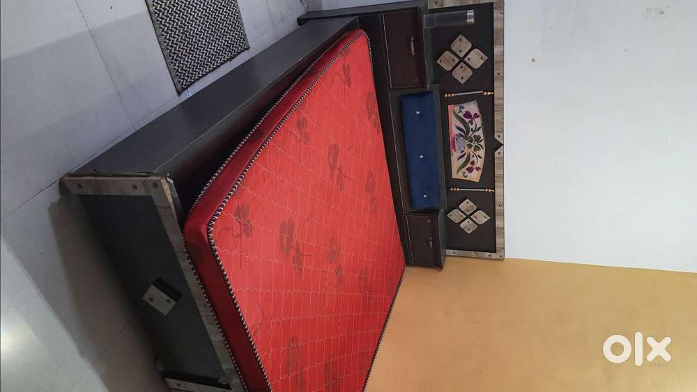 Double Bed At 5500 1year Old