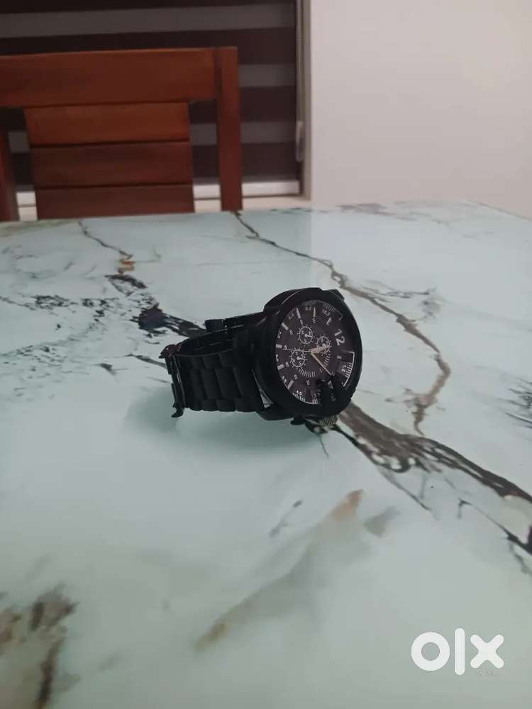 Black current watch