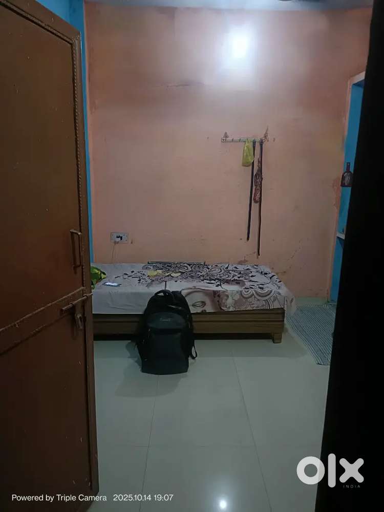 1BHK Room rent Near Hasanpur Chowk