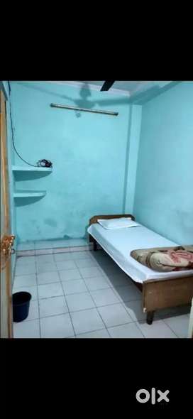 For boys : Room r available for rent with toilet & bathroom attach