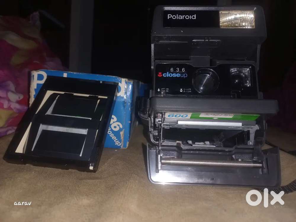 VINTAGE Polaroid 636 instant camera