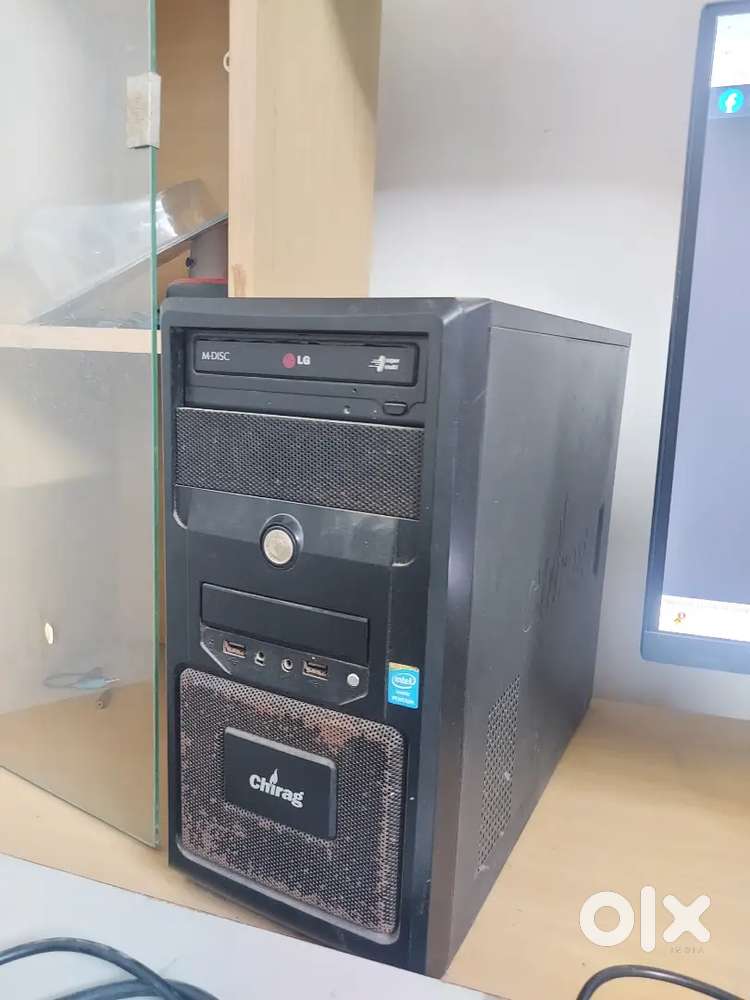 CPU i5 9500 32GB RAM 250 GB SSD 500 GB HDD